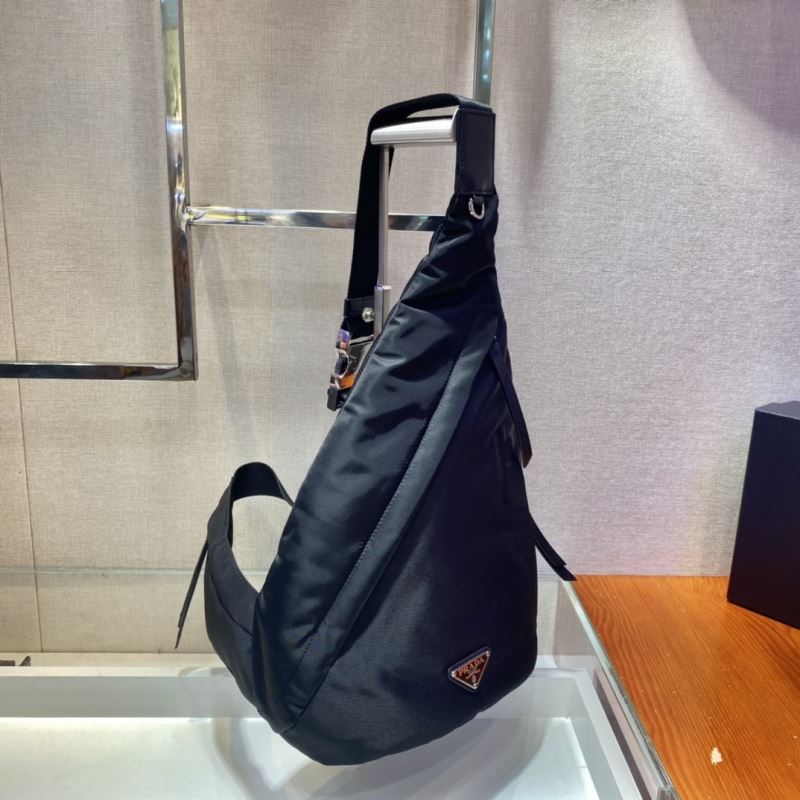 Pra*a triangle pouch